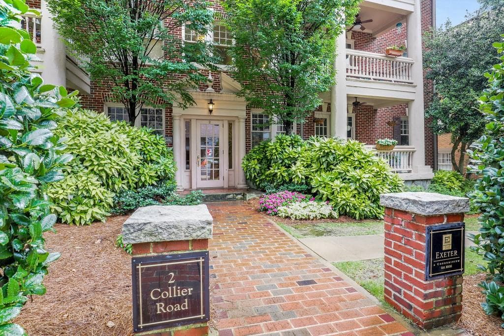 1 bedroom, 1 bathroom, 1,006 sq ft condominium sold at 2 Collier Road 3, Atlanta, GA 30309