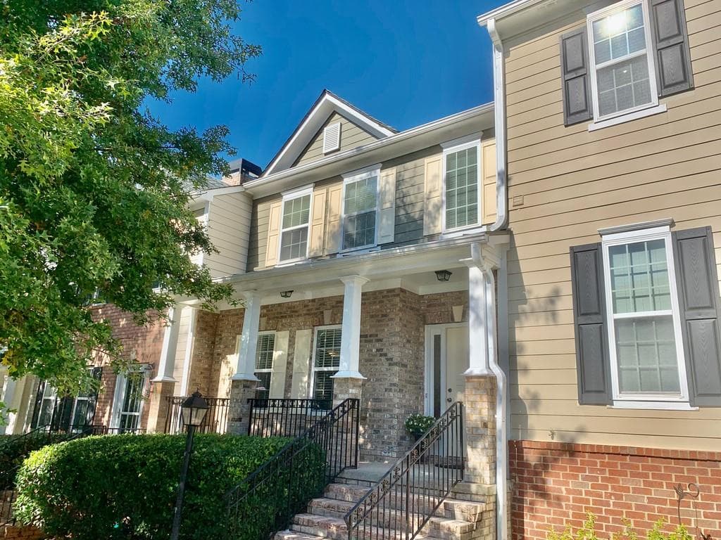 2 bedroom, 4 bathroom townhouse sold at 3991 Church View Lane, Suwanee, GA 30024
