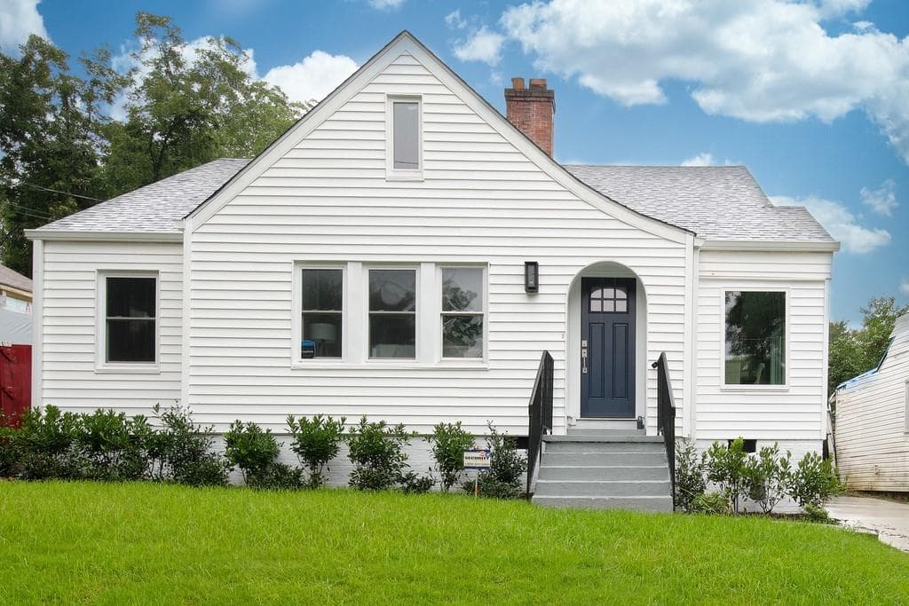 3 bedroom, 2 bathroom, 1,205 sq ft single family residence sold at 774 Avenida Street, Atlanta, GA 30310
