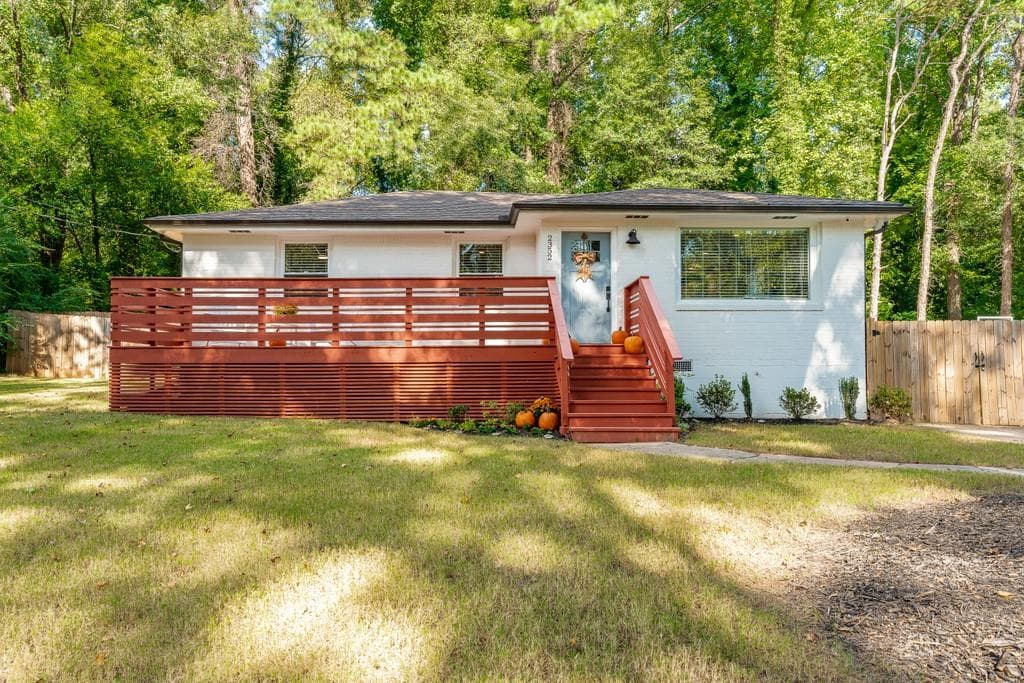 3 bedroom, 3 bathroom, 1,736 sq ft single family residence sold at 2352 Marion Circle, Decatur, GA 30032