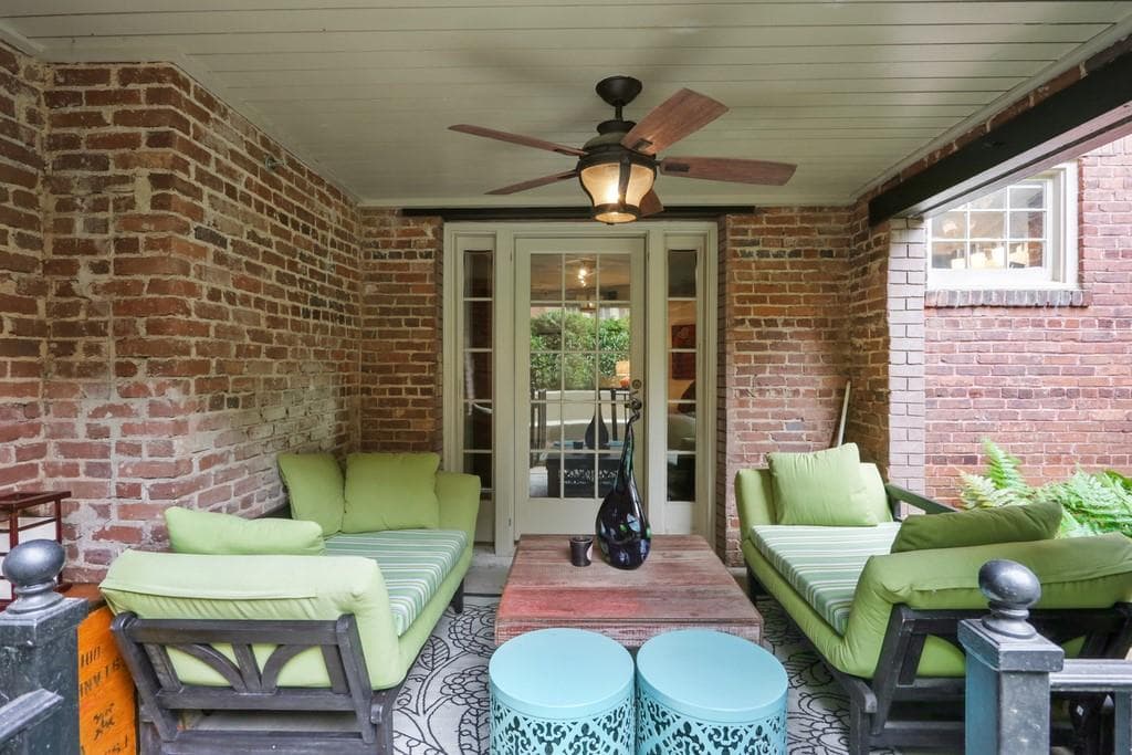 1 bedroom, 1 bathroom, 821 sq ft condominium sold at 266 11th Street 5, Atlanta, GA 30309