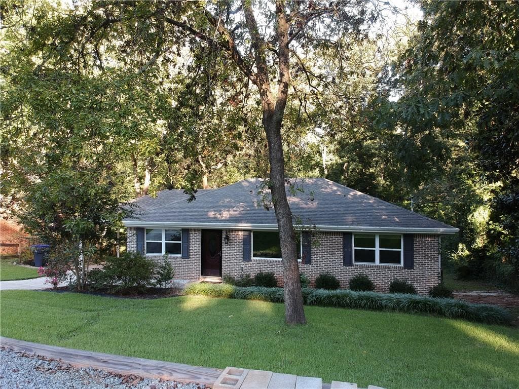 246 Indian Trail, Marietta, GA 30068 — most recent listing photo