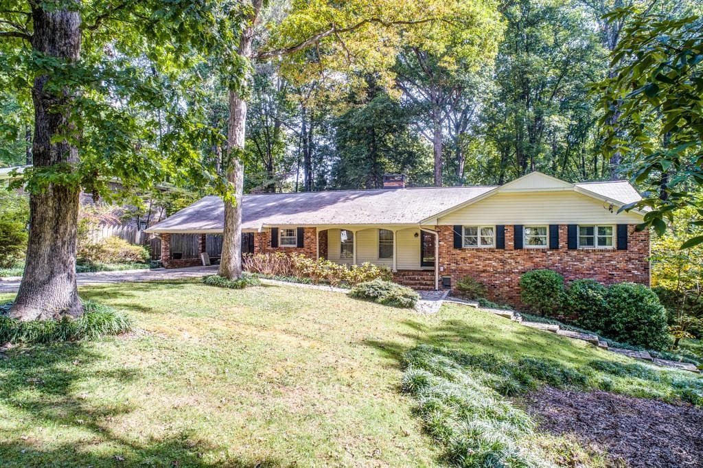 3 bedroom, 2 bathroom, 1,695 sq ft single family residence sold at 1476 Forest Drive, Smyrna, GA 30080