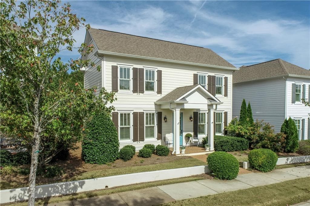 3 bedroom, 4 bathroom, 2,425 sq ft single family residence sold at 3530 Greenleffe Drive, Statham, GA 30666