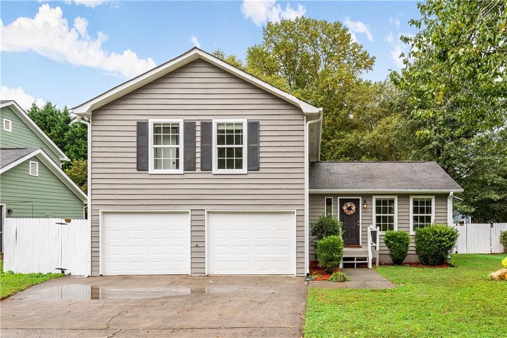 3 bedroom, 2 bathroom, 1,456 sq ft single family residence sold at 3735 Westchase Drive, Marietta, GA 30066