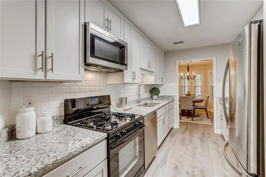 2 bedroom, 2 bathroom, 1,253 sq ft condominium sold at 1201 Country Park Drive, Smyrna, GA 30080