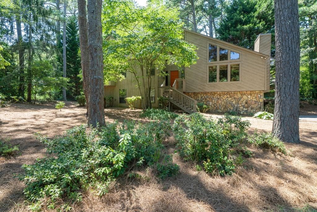 3991 Hampton Court, Marietta, GA 30062 — most recent listing photo