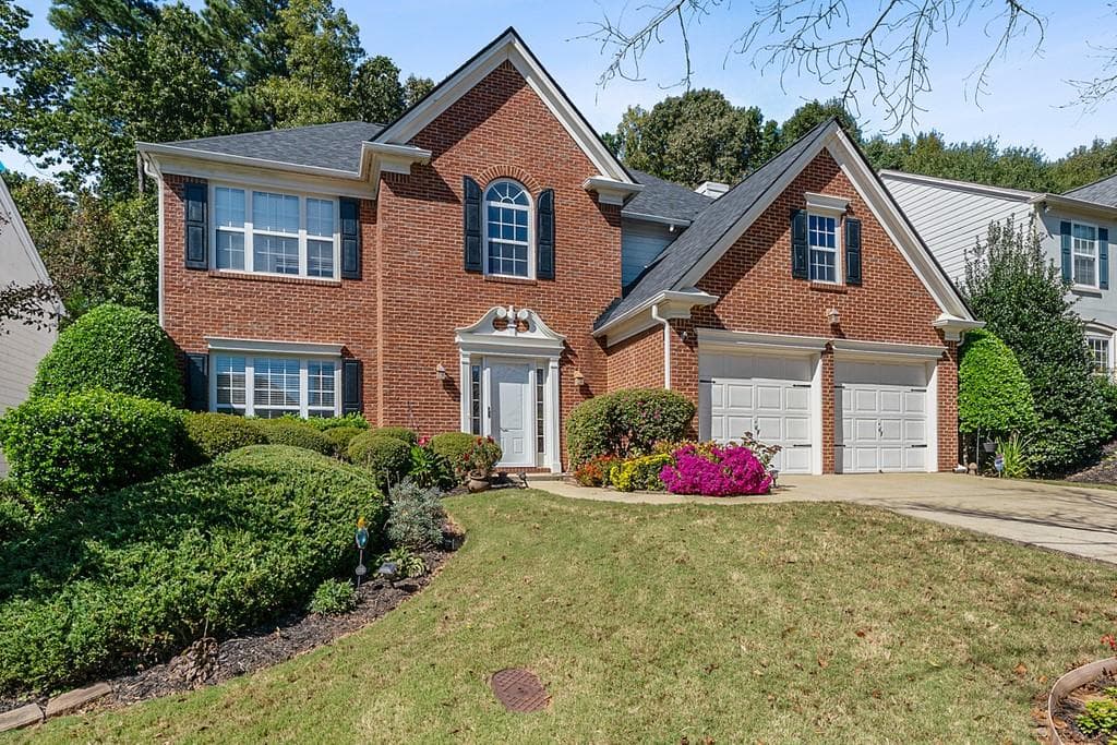 4 bedroom, 3 bathroom, 2,528 sq ft single family residence sold at 2539 Haddenham Lane, Smyrna, GA 30082