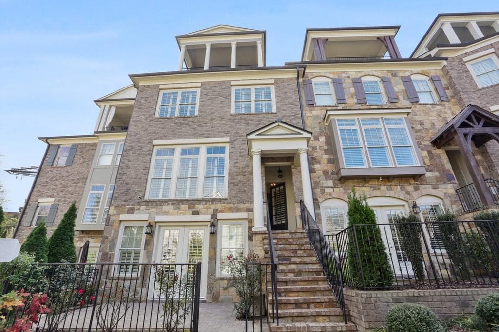 4 bedroom, 5 bathroom, 3,972 sq ft townhouse sold at 1117 Cordia Avenue, Atlanta, GA 30318