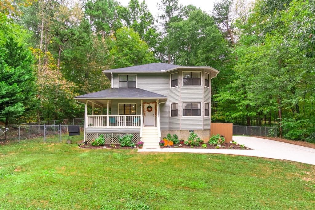 4008 Skyline Road, Gainesville, GA 30501 — most recent listing photo