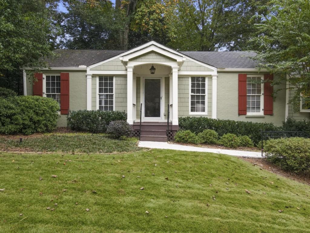 3 bedroom, 3 bathroom, 2,270 sq ft single family residence sold at 816 Channing Place, Atlanta, GA 30318