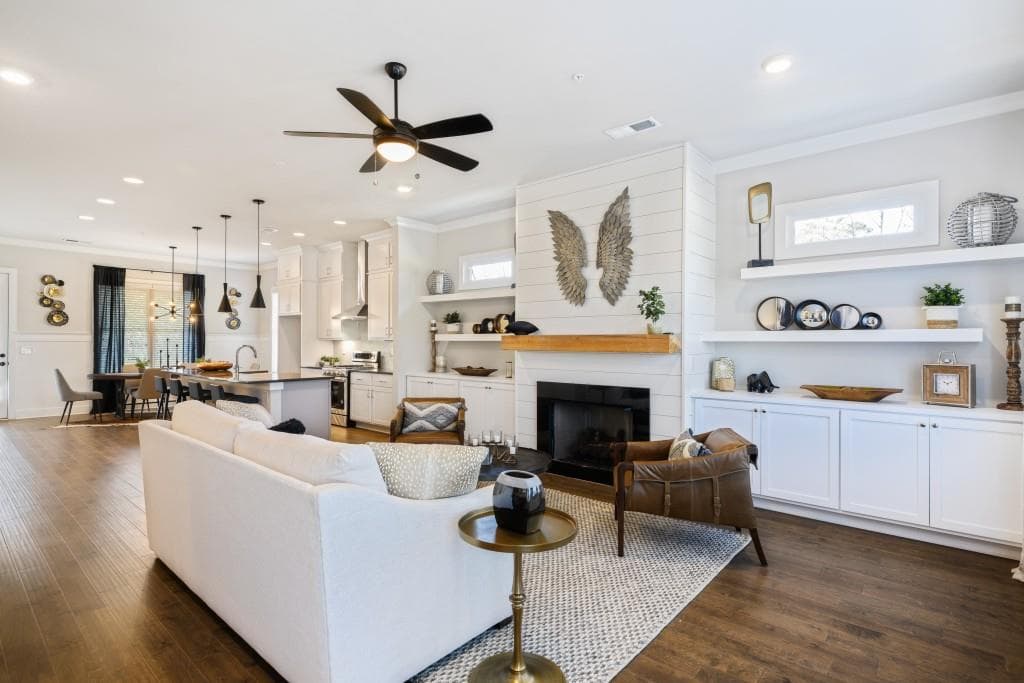 4 bedroom, 4 bathroom, 2,560 sq ft townhouse sold at 217 Napa Drive 6, Woodstock, GA 30188