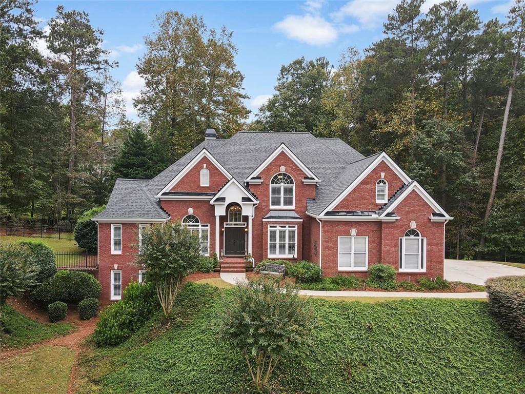 5 bedroom, 6 bathroom, 4,244 sq ft single family residence sold at 810 Fawn Meadow Court, Roswell, GA 30075