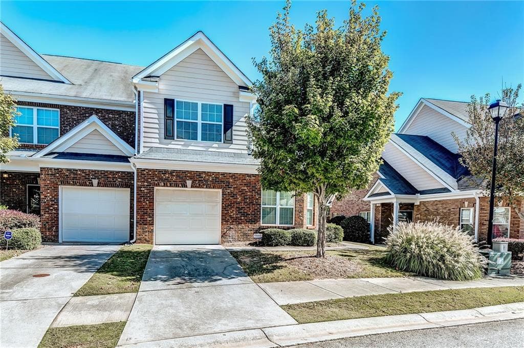 3 bedroom, 3 bathroom, 1,588 sq ft townhouse sold at 3913 Princeton Lakes Pass, Atlanta, GA 30331
