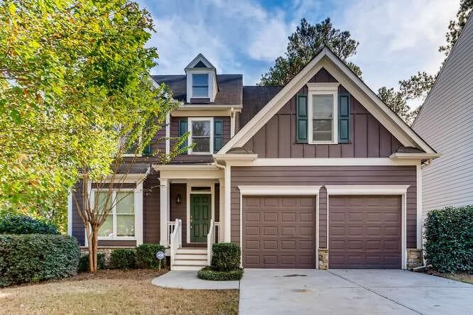 4 bedroom, 3 bathroom, 2,616 sq ft single family residence sold at 200 Pinnacle Point Court, Dallas, GA 30132