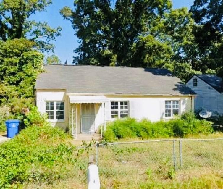 3 bedroom, 2 bathroom, 1,779 sq ft single family residence sold at 1457 Venetian Drive, Atlanta, GA 30311
