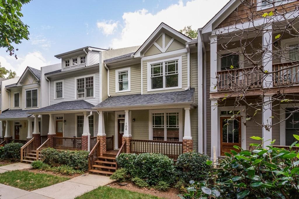 3 bedroom, 4 bathroom, 2,208 sq ft townhouse sold at 106 Oakhurst Terrace 106, Decatur, GA 30030