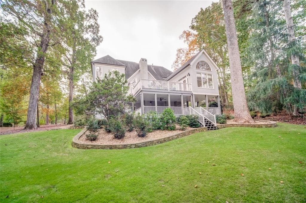 6 bedroom, 5 bathroom, 4,517 sq ft single family residence sold at 915 HAMPTON BLUFF Drive, Alpharetta, GA 30004
