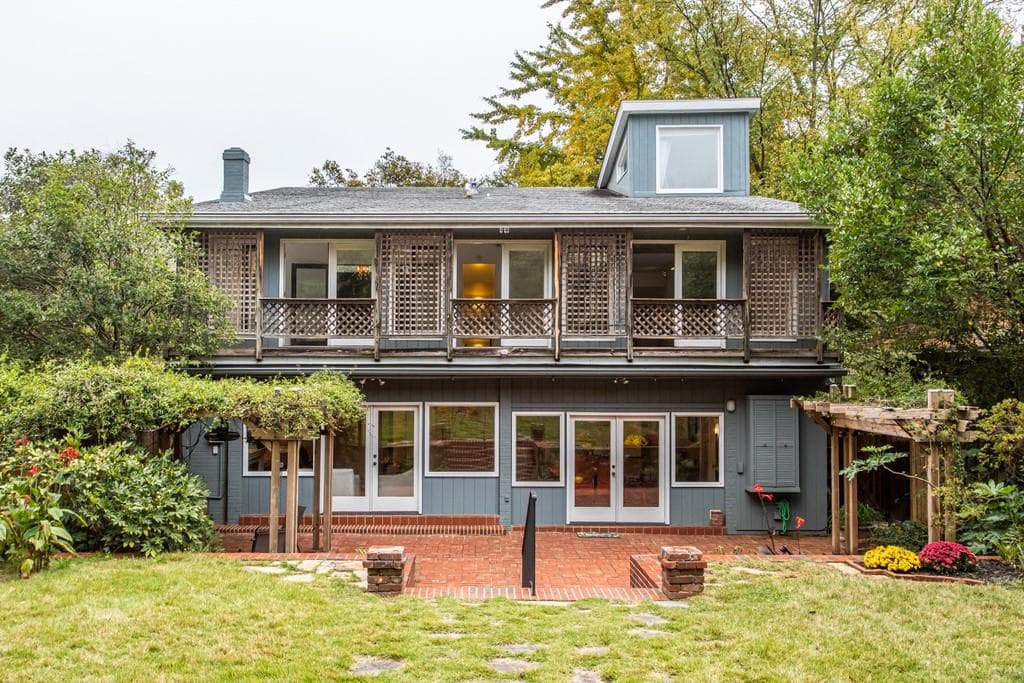 3 bedroom, 3 bathroom, 3,523 sq ft single family residence sold at 848 Durant Place, Atlanta, GA 30308