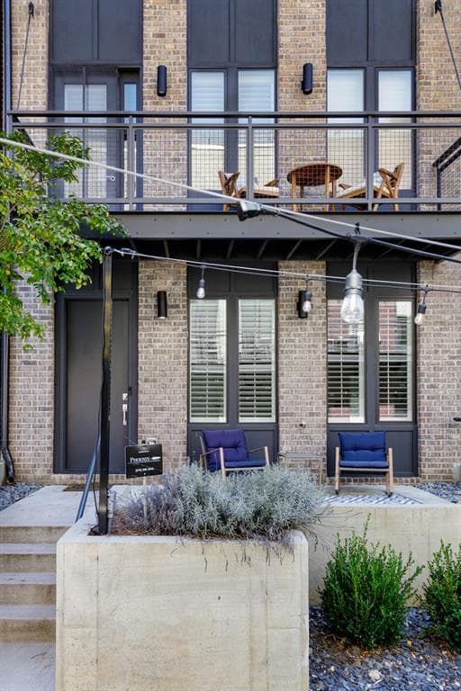 3 bedroom, 4 bathroom, 2,010 sq ft townhouse sold at 1298 Chelsea Circle, Atlanta, GA 30318