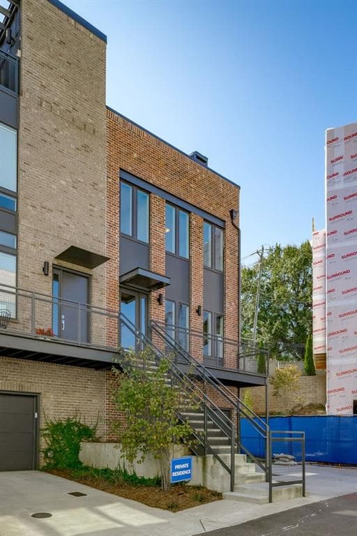3 bedroom, 4 bathroom, 2,258 sq ft townhouse sold at 1309 Chelsea Circle 62, Atlanta, GA 30318