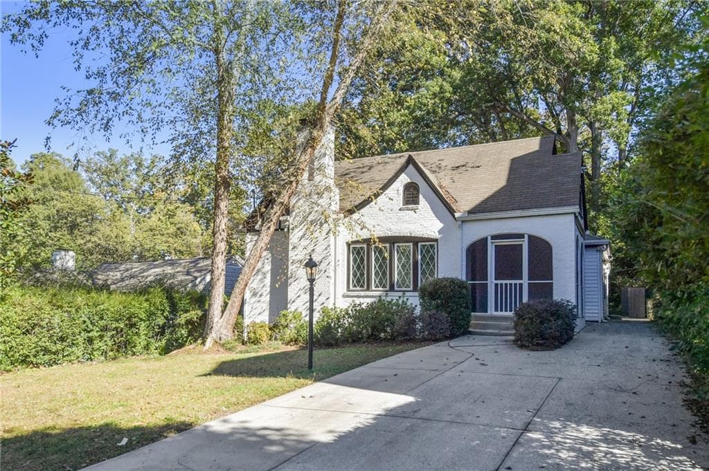 3 bedroom, 2 bathroom, 2,121 sq ft single family residence sold at 1449 Lanier Place, Atlanta, GA 30306