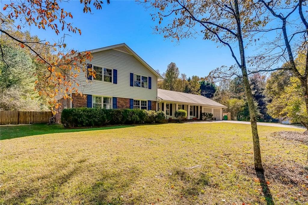 5 bedroom, 3 bathroom, 2,756 sq ft single family residence sold at 1421 Ridgeway Drive, Acworth, GA 30102