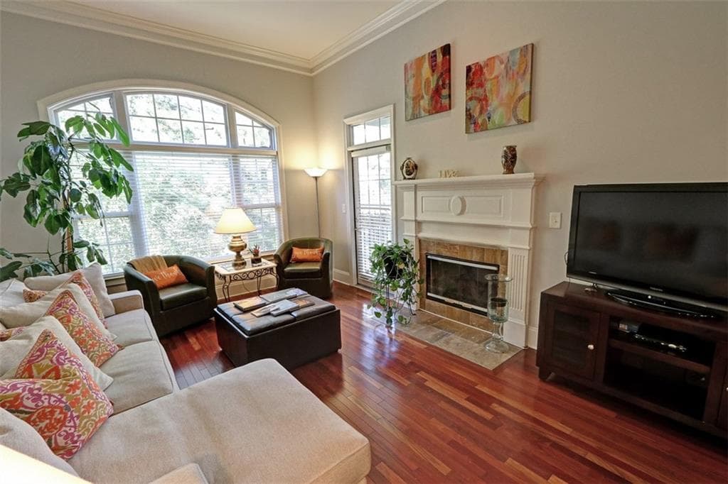 3 bedroom, 2 bathroom, 1,581 sq ft condominium sold at 4100 Paces Walk 2305, Atlanta, GA 30339