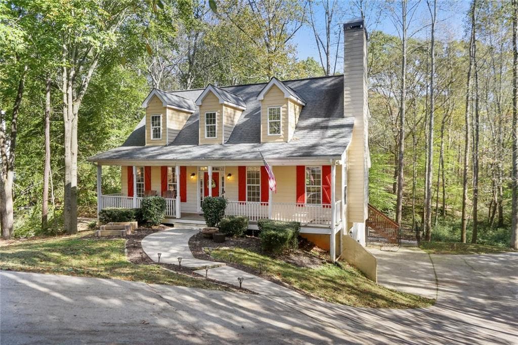 3 bedroom, 3 bathroom, 2,934 sq ft single family residence sold at 6750 India Lane, Cumming, GA 30041