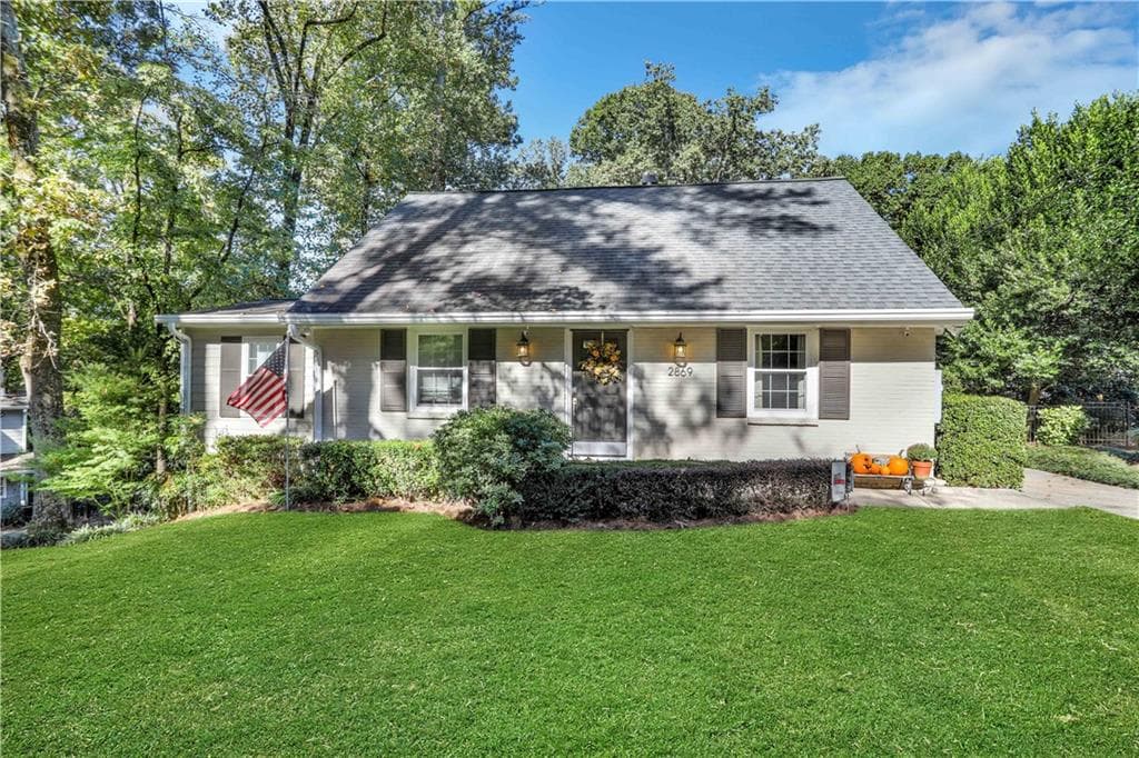 3 bedroom, 2 bathroom, 1,496 sq ft single family residence sold at 2869 Ridgemore Road, Atlanta, GA 30318