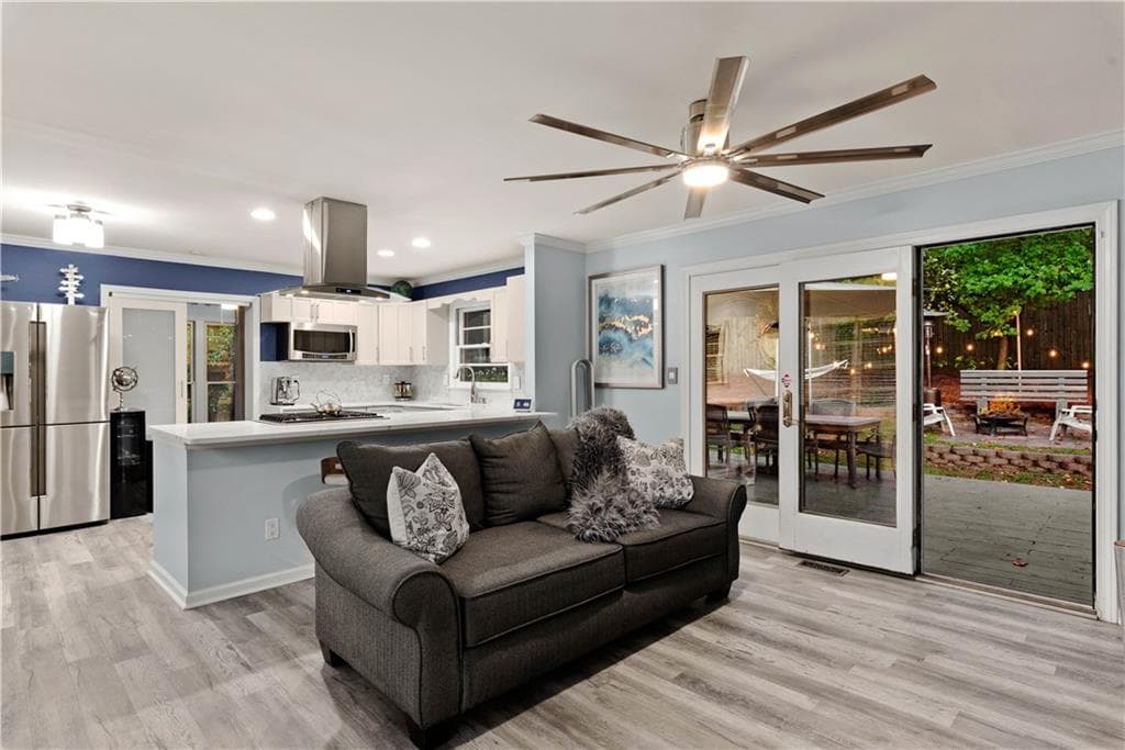 3 bedroom, 2 bathroom, 1,575 sq ft single family residence sold at 3795 Longview Drive, Atlanta, GA 30341