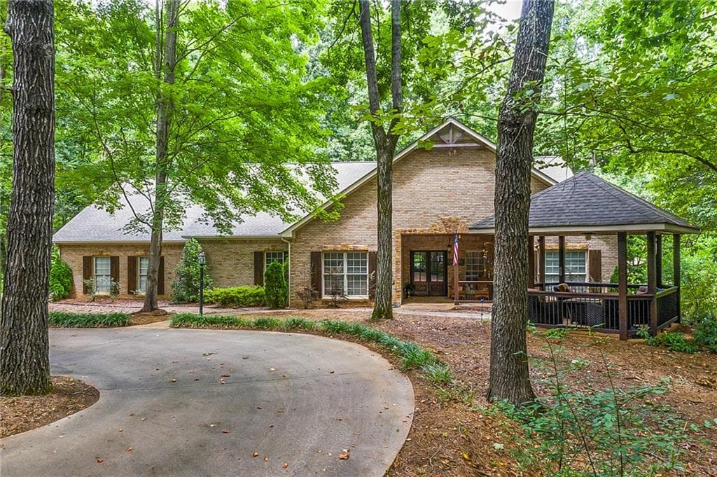 5685 Rolling Acres Lane, Cumming, GA 30028 — most recent listing photo