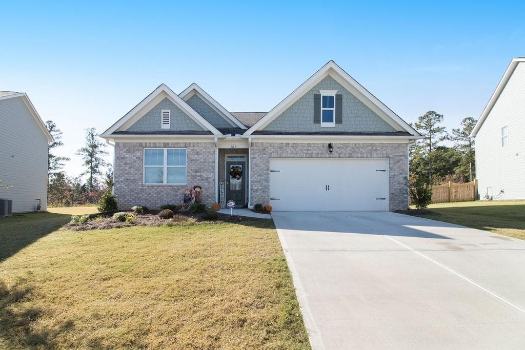 4 bedroom, 2 bathroom, 1,862 sq ft single family residence sold at 185 Valley View Circle, Dallas, GA 30132