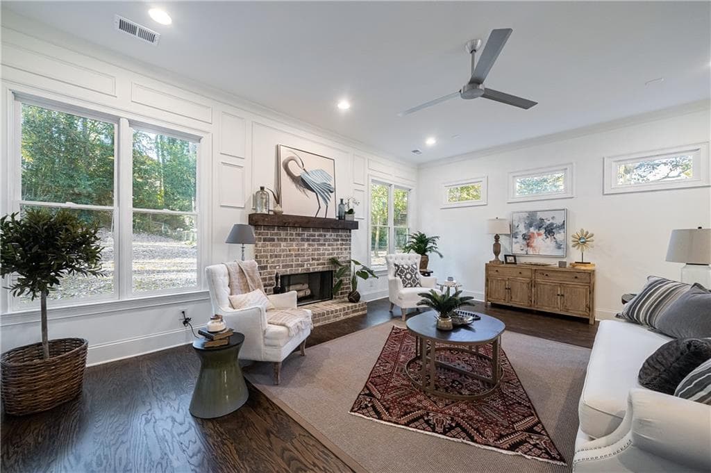 5 bedroom, 6 bathroom, 3,800 sq ft single family residence sold at 1716 Wayland Circle, Brookhaven, GA 30319