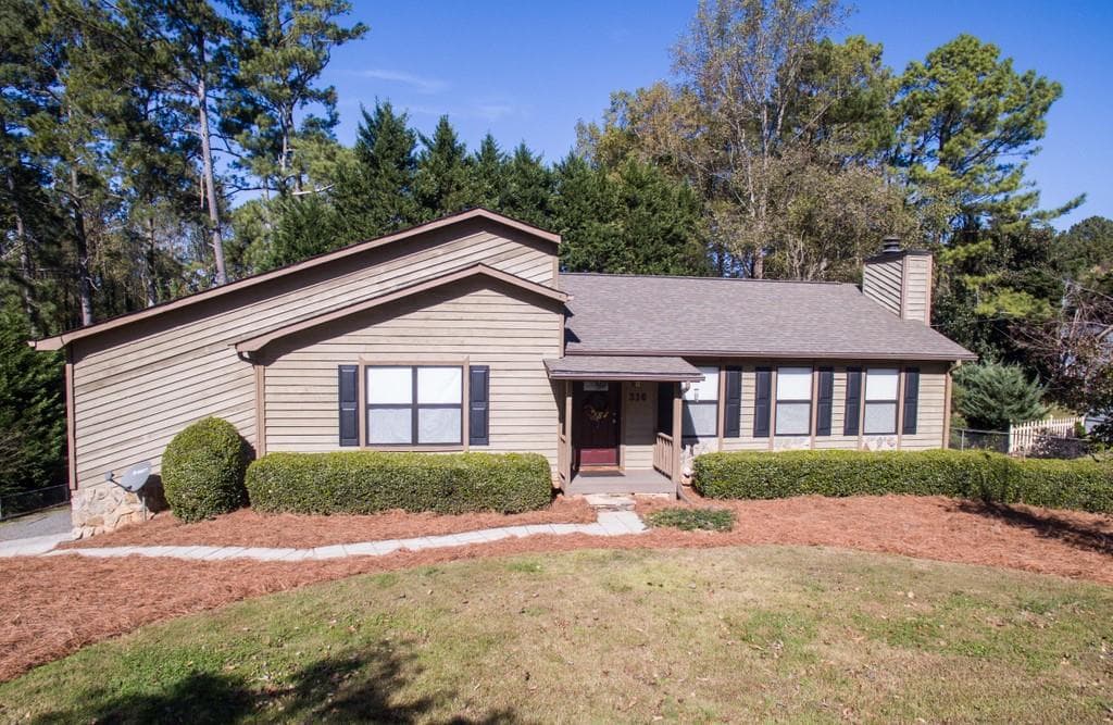 4 bedroom, 4 bathroom, 2,760 sq ft single family residence sold at 316 England Place, Marietta, GA 30066