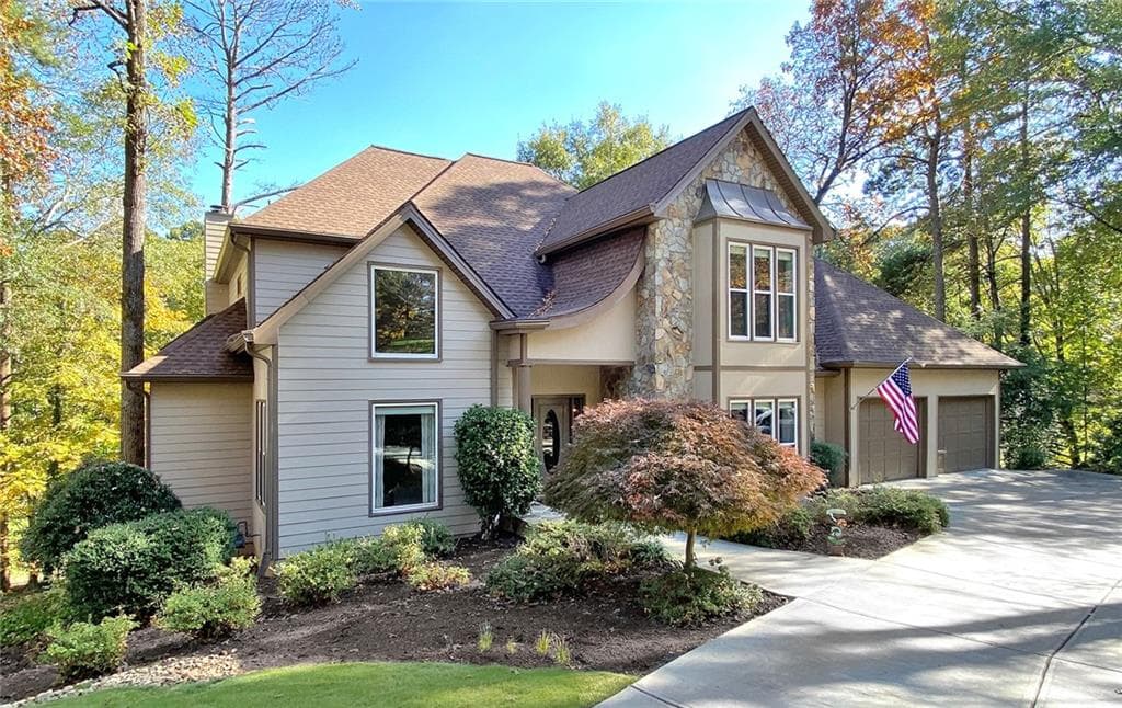 5 bedroom, 5 bathroom, 3,614 sq ft single family residence sold at 320 Windrift Court, Roswell, GA 30076