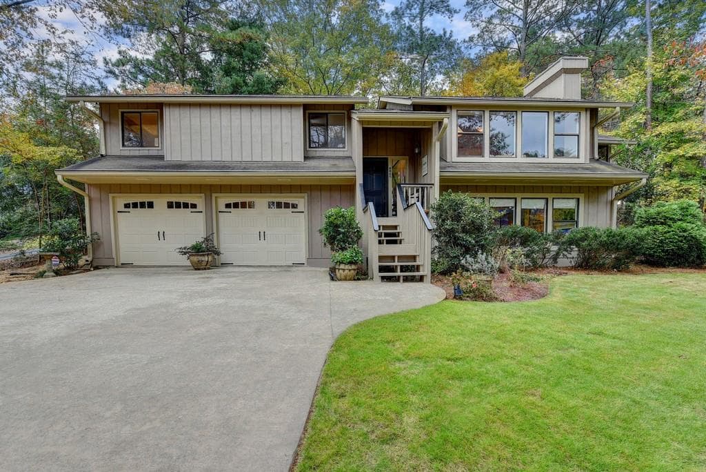 4 bedroom, 3 bathroom, 2,838 sq ft single family residence sold at 8865 North Mount Drive, Johns Creek, GA 30022