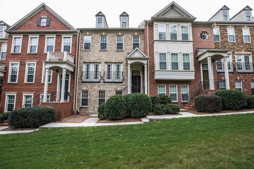 4 bedroom, 4 bathroom, 2,256 sq ft townhouse sold at 2131 SHOOP Court 3, Smyrna, GA 30080