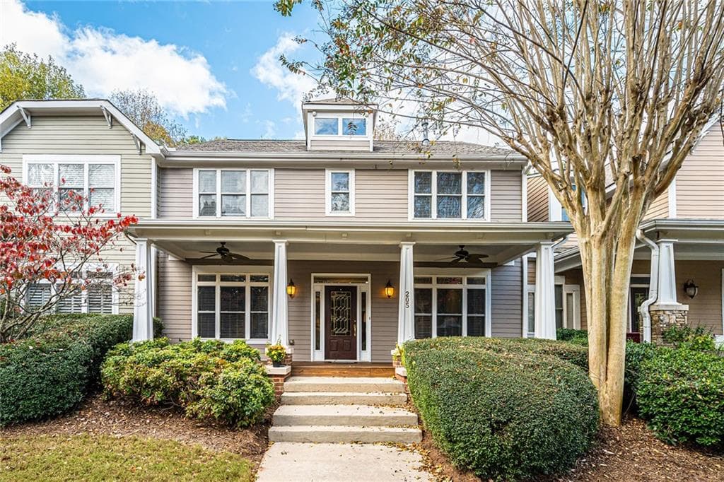 3 bedroom, 3 bathroom, 2,288 sq ft condominium sold at 205 Independence Way, Roswell, GA 30075