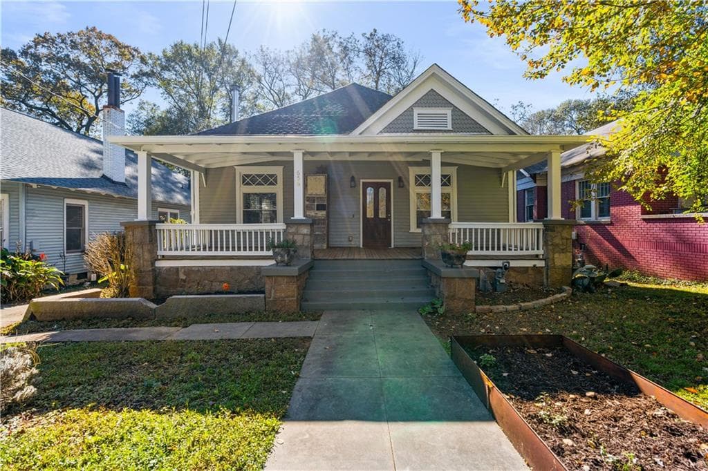 4 bedroom, 2 bathroom, 2,090 sq ft single family residence sold at 656 Pearce Street, Atlanta, GA 30310