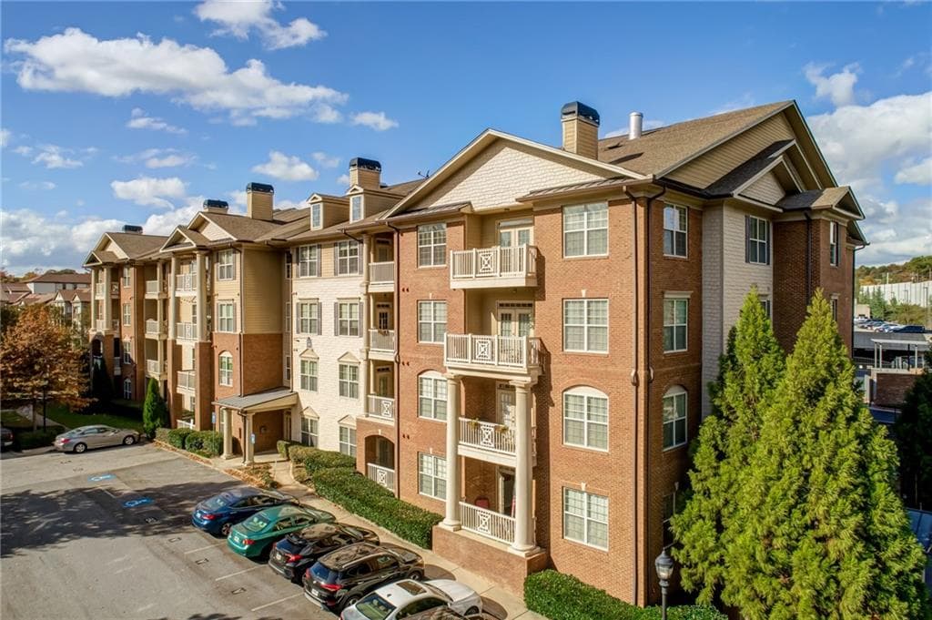 2 bedroom, 2 bathroom, 1,175 sq ft condominium sold at 4805 W Village Way 2408, Smyrna, GA 30080