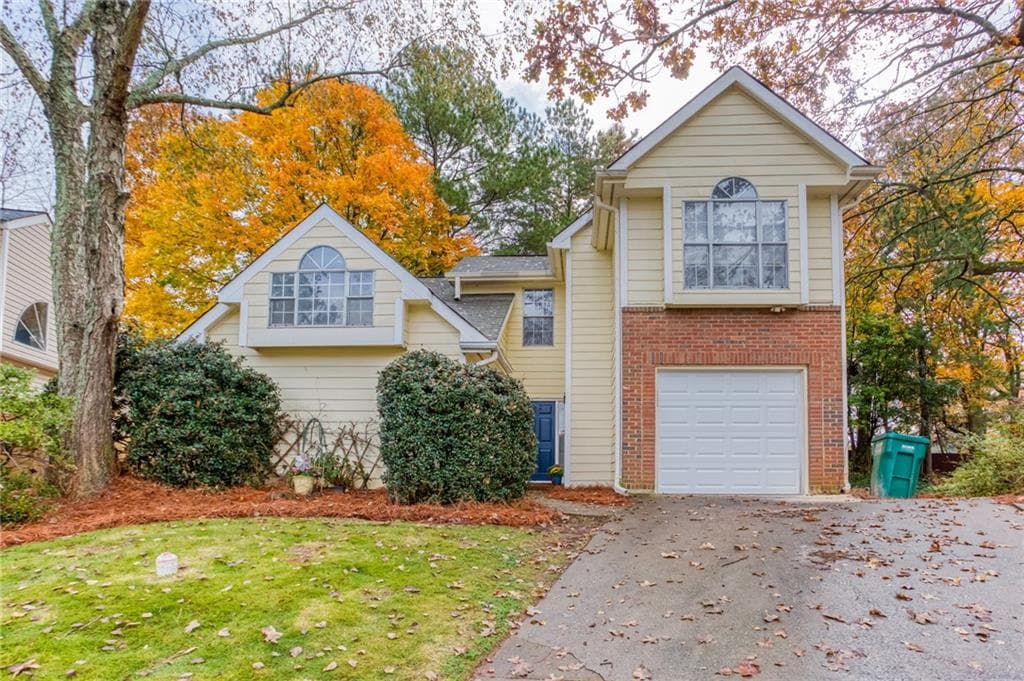 3 bedroom, 3 bathroom, 1,423 sq ft single family residence sold at 2308 Collinworth Drive, Marietta, GA 30062