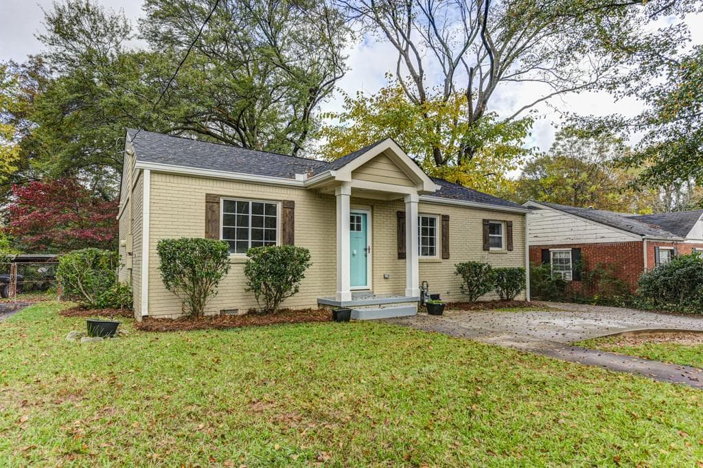 2 bedroom, 2 bathroom, 1,131 sq ft single family residence sold at 1137 Westview Drive, Atlanta, GA 30310