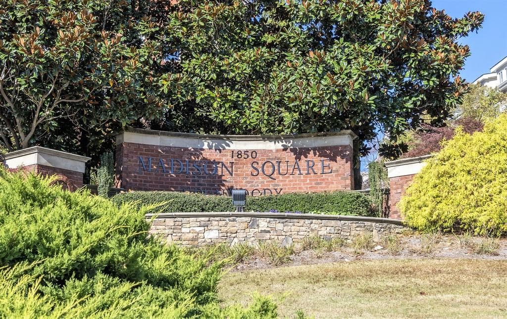 1 bedroom, 1 bathroom, 752 sq ft condominium sold at 1850 Cotillion Drive 1210, Atlanta, GA 30338