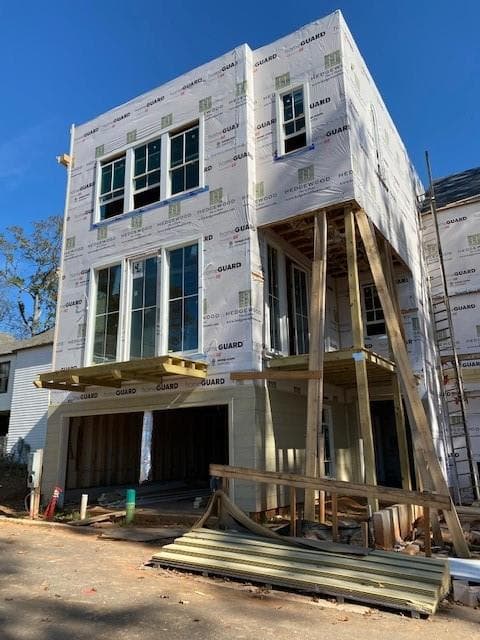 4 bedroom, 4 bathroom, 2,382 sq ft townhouse sold at 254 Southerland Terrace Terrace 27, Atlanta, GA 30307