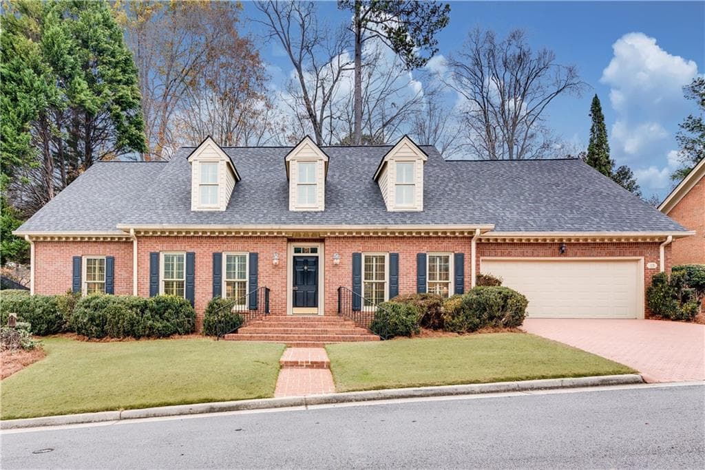 3 bedroom, 3 bathroom, 3,352 sq ft single family residence sold at 15 Downshire Circle, Decatur, GA 30033