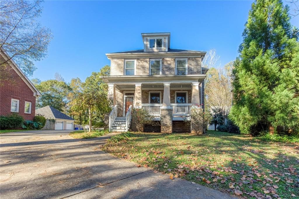 3 bedroom, 3 bathroom, 2,198 sq ft single family residence sold at 1330 Skyhaven Road, Atlanta, GA 30316