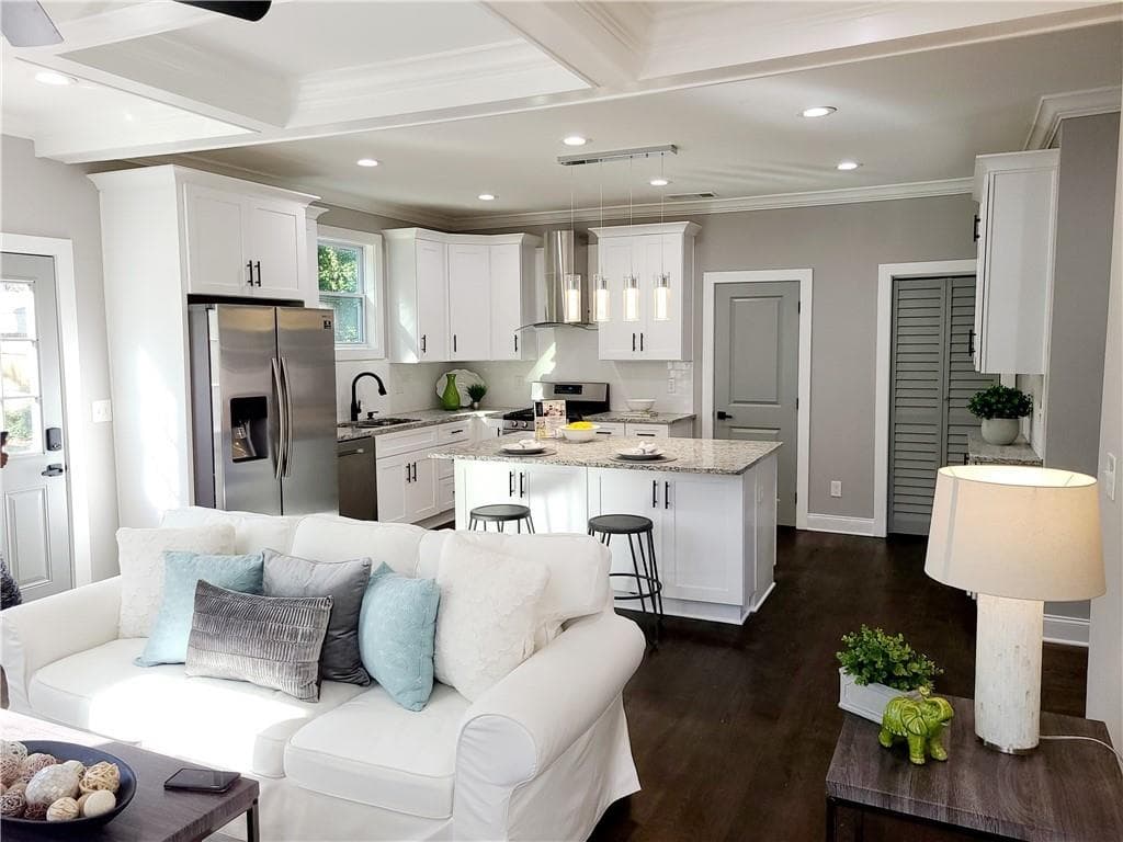4 bedroom, 3 bathroom, 2,300 sq ft single family residence sold at 1407 Graymont Drive, Atlanta, GA 30310