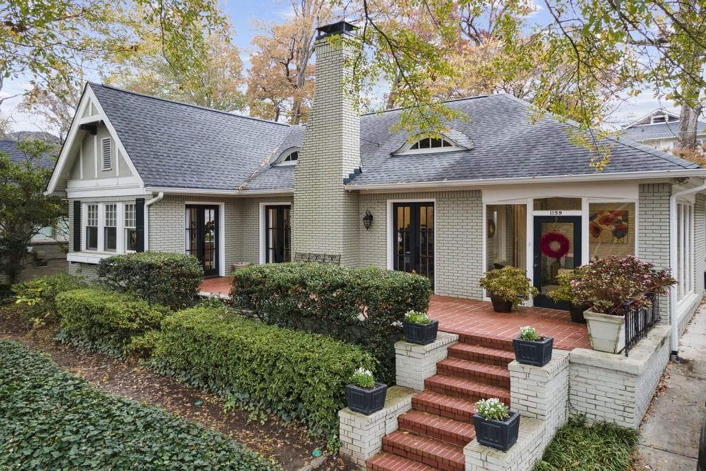 3 bedroom, 2 bathroom, 2,550 sq ft single family residence sold at 1159 Saint Louis Place, Atlanta, GA 30306