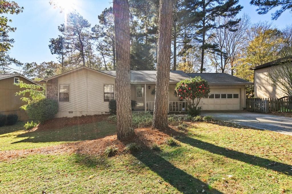 3 bedroom, 2 bathroom, 1,272 sq ft single family residence sold at 2494 Rhoanoke Drive, Duluth, GA 30096
